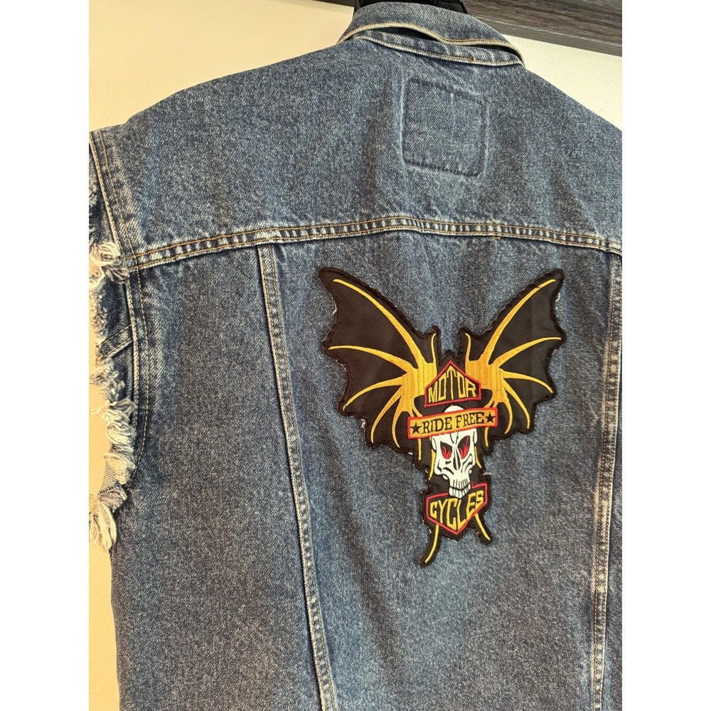 Levi Signature Vest Mens M Blue Denim Biker Cutoff Batwing Skull Back Patch - Picture 6 of 16